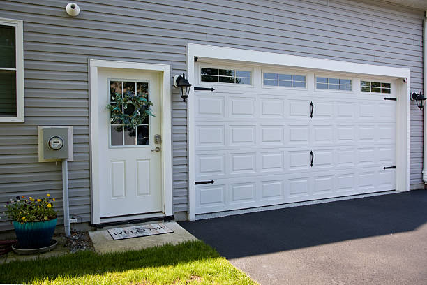 24/7 Emergency Garage Door Panel Replacement experts in Washakie County County, WY